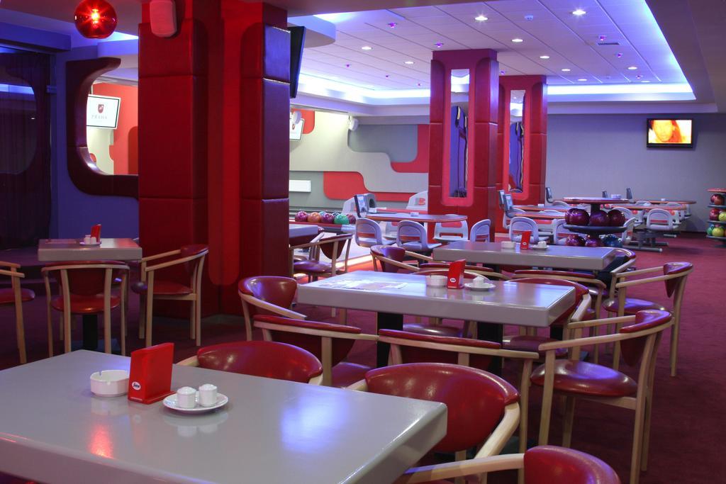 Hotel Praha Oujhorod Extérieur photo