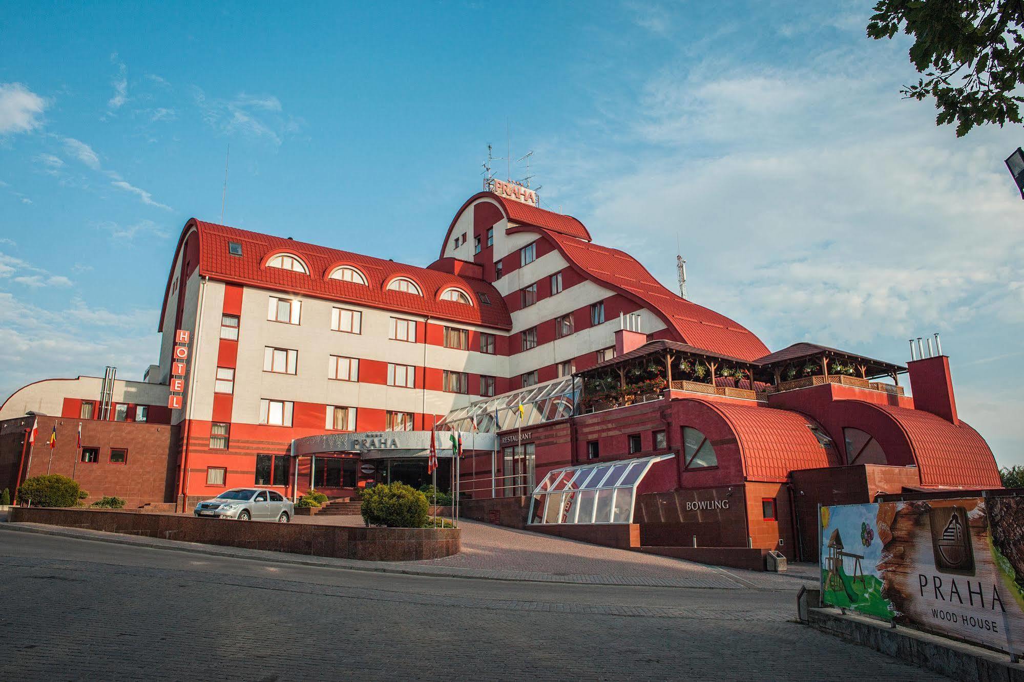 Hotel Praha Oujhorod Extérieur photo
